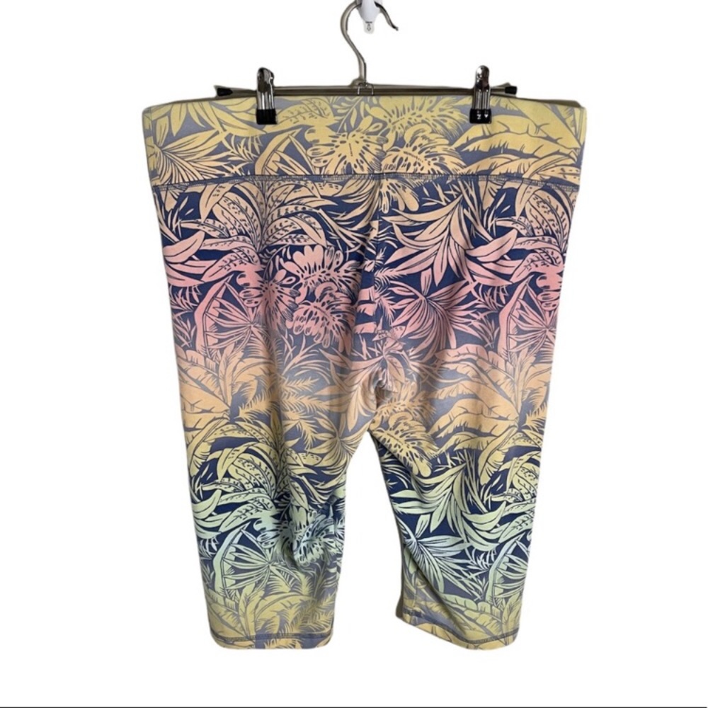 Victoria’s Secret cropped pants